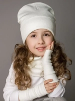 Шапка детская со снудом и митенками