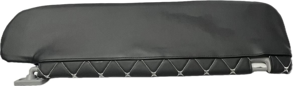 Чехлы на козырьки ГАЗель Некст и ГАЗон Некст (белая нить Бабочка)