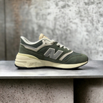 New Balance 997R • Green