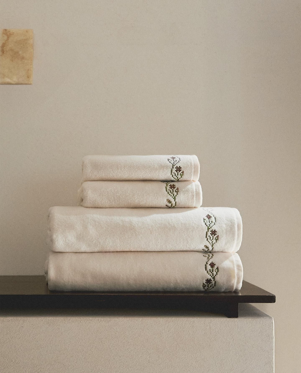 Zara Home - Полотенце для ванной с вышивкой крестиком, белый, 50х90 см