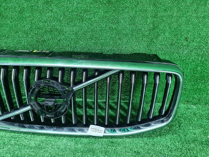 Решетка радиатора Volvo XC60 2 (2017-2021)