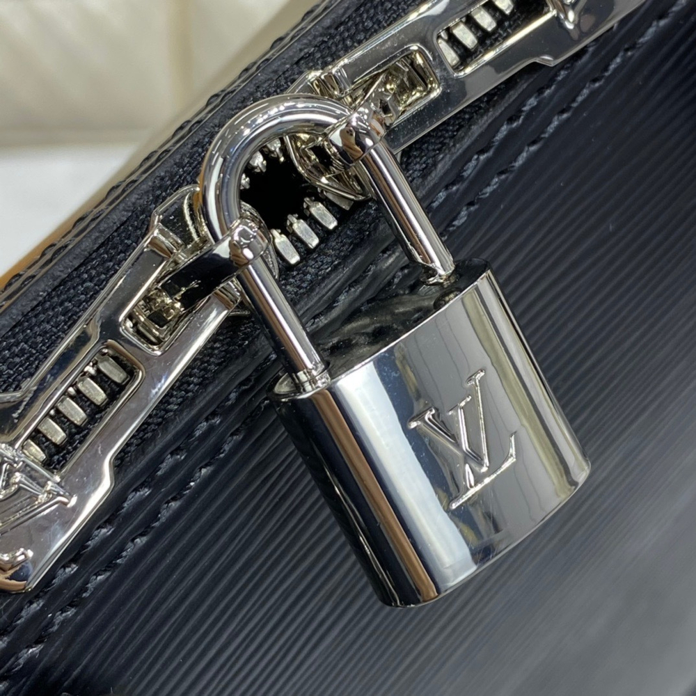 Louis Vuitton Alma PM