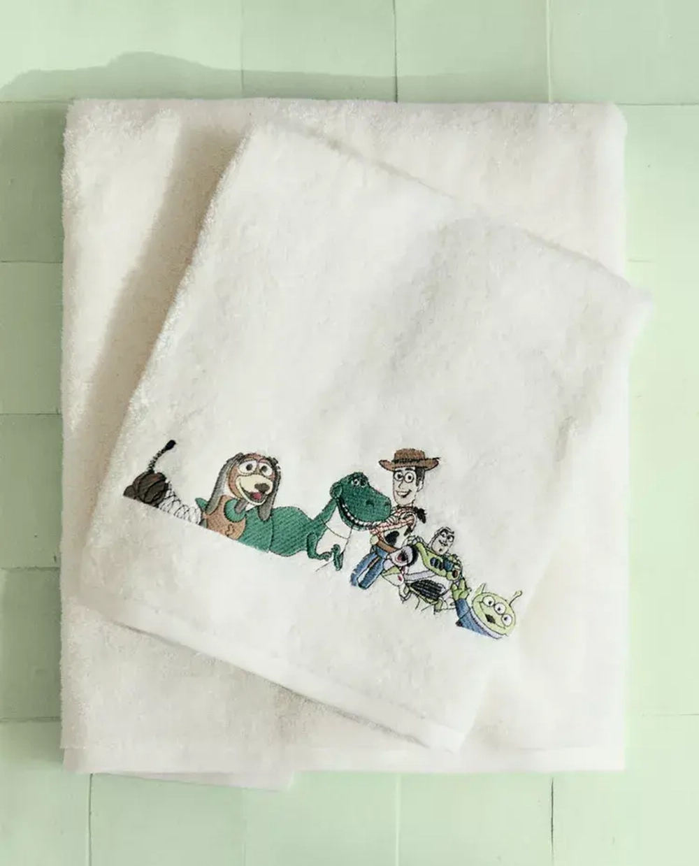 ZARA HOME ДЕТСКОЕ МЯГКОЕ ПОЛОТЕНЦЕ С КАПЮШОНОМ TOY STORY ©DISNEY, ЖЕЛТОВАТО-БЕЛЫЙ