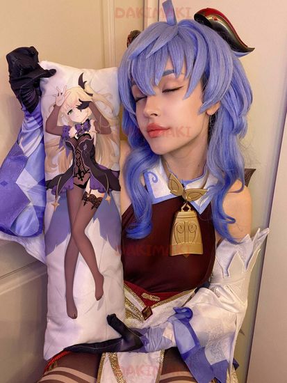 Мини дакимакура Фишль из Геншин Импакт | Genshin Impact арт. M0797, 60х20 см