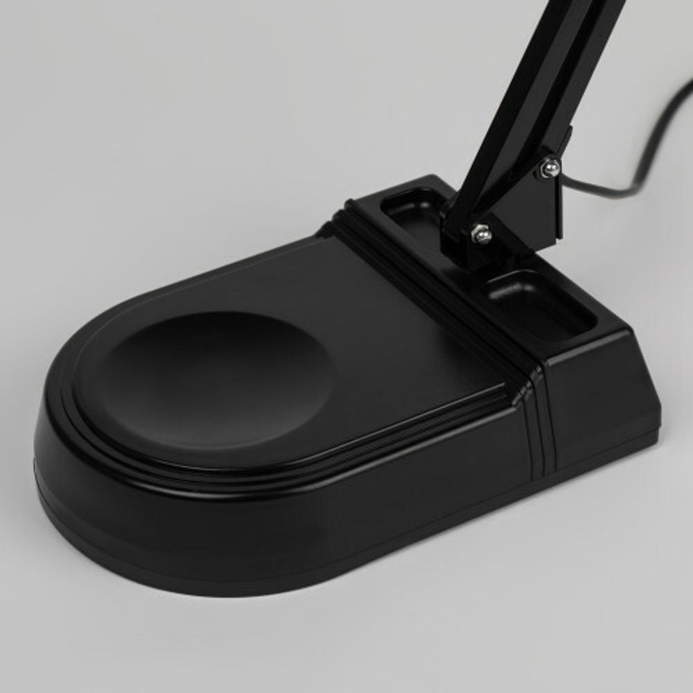 Настольный светильник ЭРА NL-202-G23-11W-BK с лампой PL на струбцине и с основанием черный