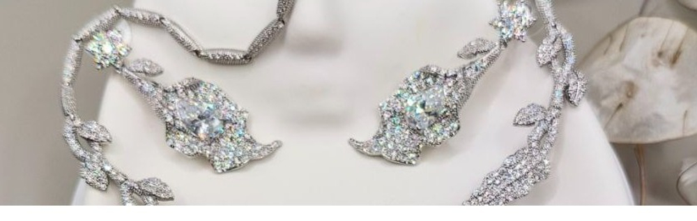 "Свадебное ожерелье"