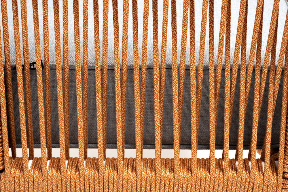 "Канны" кресло плетеное из роупа, каркас алюминий светло-серый (RAL7035) муар, роуп светло-серый круглый, ткань светло-серая