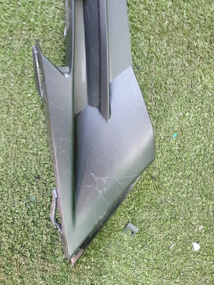 Накладка переднего бампера правая Lexus RX 4 (2015-2019)