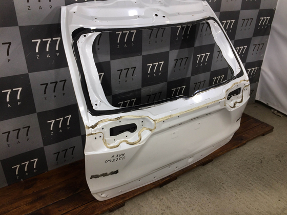 Крышка багажника Toyota RAV4 V (XA50) 18-нв Б/У Оригинал 670050R370