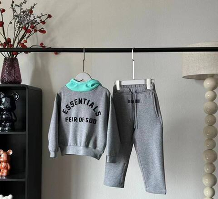 Костюм Essentials