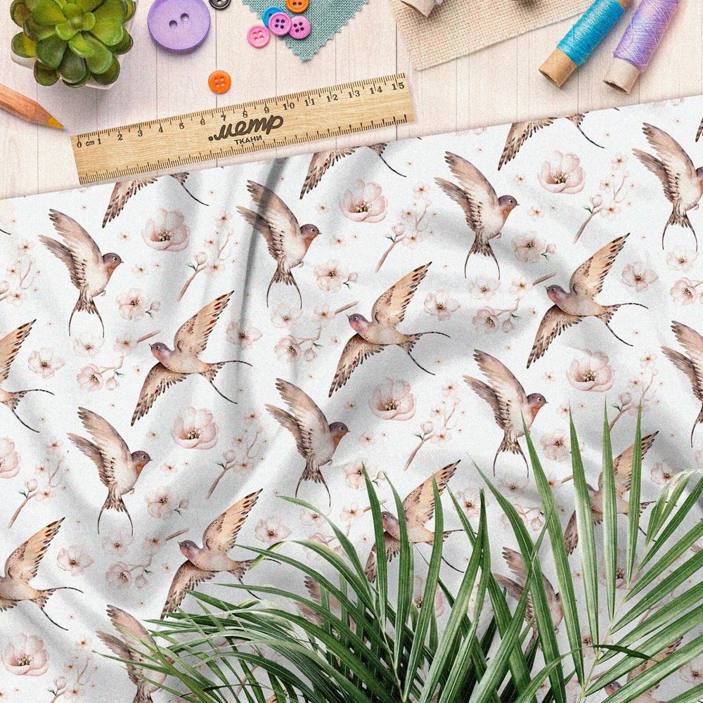 Ткань поплин ласточки с нежными цветами