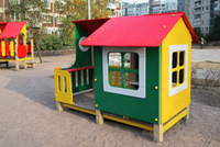 «Амират»: Свой уголок. Гид по выбору игровых домиков для детских площадок на 2026 год