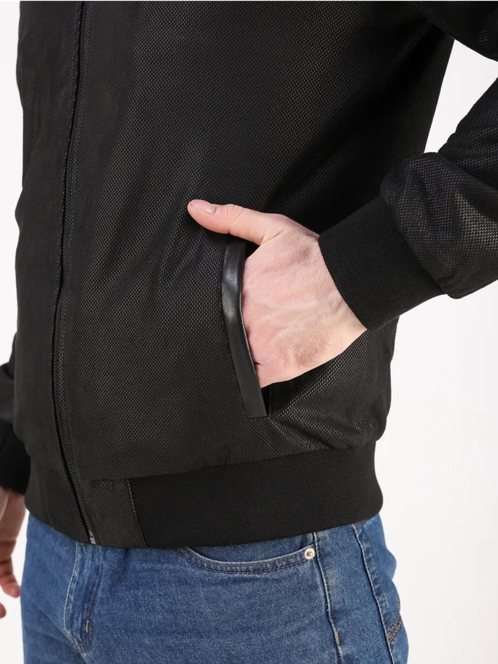 Кожаная куртка демисезонная замшевая бомбер под джинсы