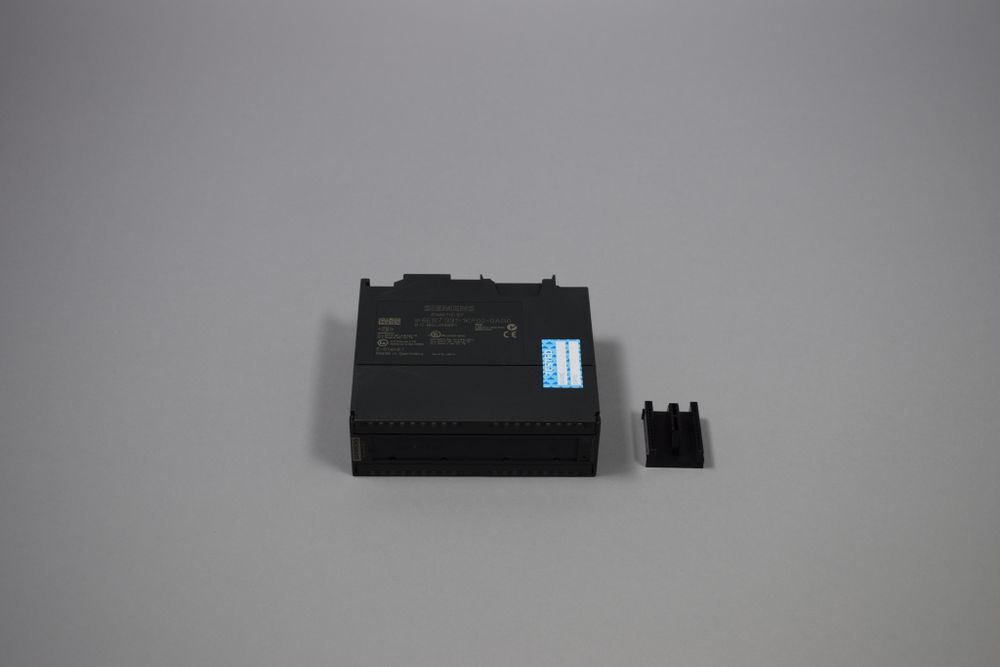 Б/у SIEMENS 6ES7331-1KF02-0AB0
