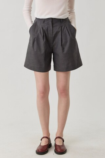 Шорты со складками из серого тонкого хлопка