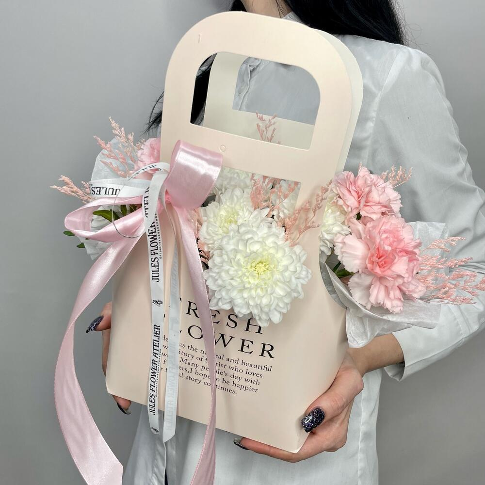 «Шиммер» композиция из хризантемы, диантусов и лимониума