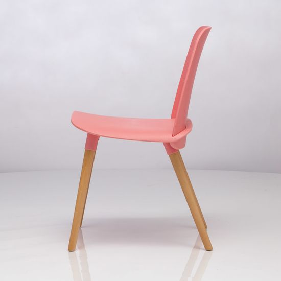 Стул пластиковый обеденный Nerd розовый