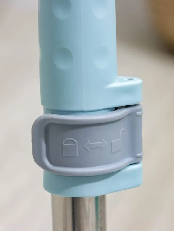 Швабра для мытья пола силиконовая, мягкая, насадка из микрофибры 39×14 см, телескопическая ручка из нержавеющей стали 88-128 см, цвет голубой