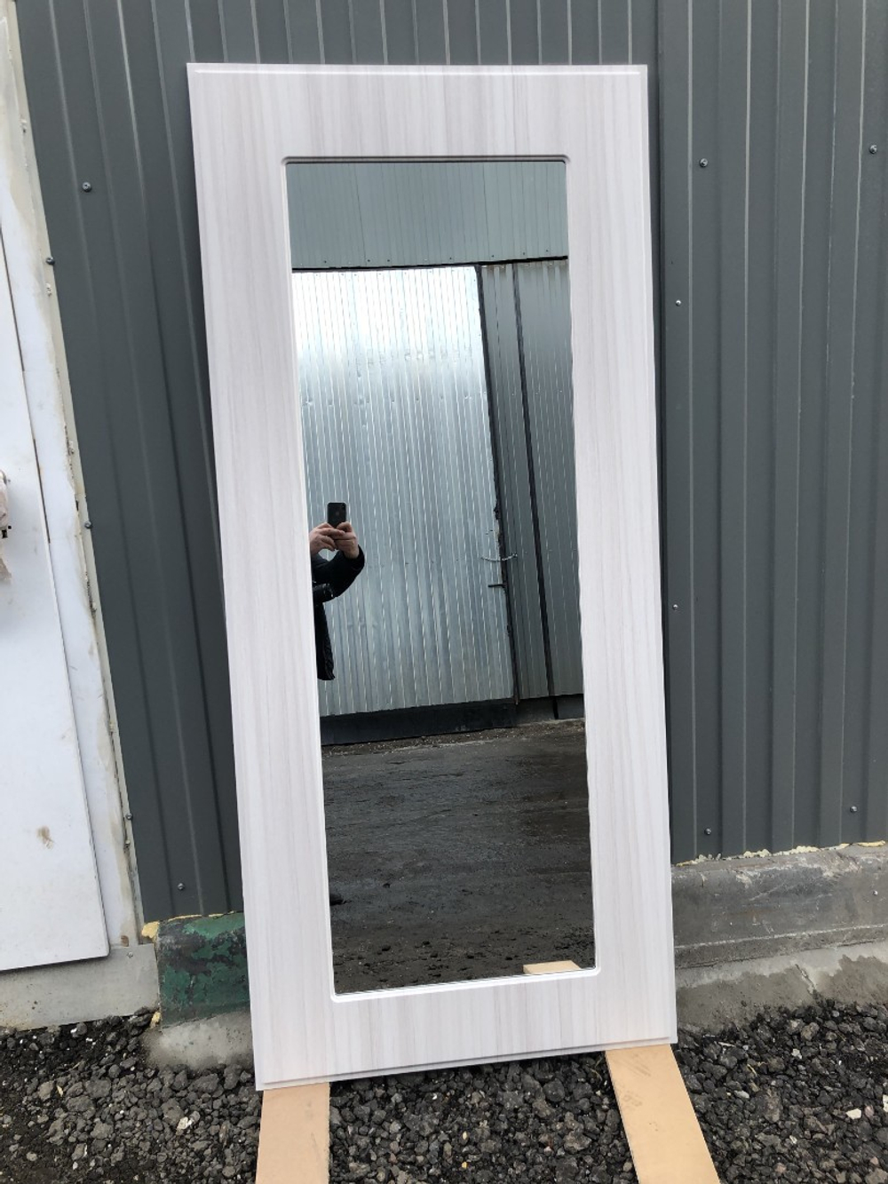 Входная металлическая дверь с зеркалом  (RеX) РЕКС 6 Лондон Венге / Пастораль Сандал белый 16мм