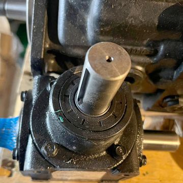 Запчасти Bourgault. Вал цилиндра BOURGAULT, отверстие цилиндра BOURGAULT