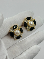 Серьги с чёрными кристаллами и «жемчугом»