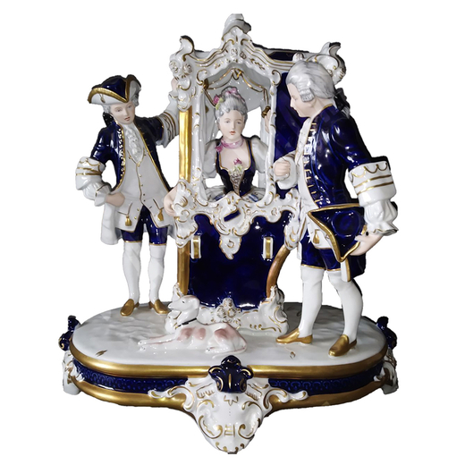 Фарфоровая многофигурная композиция «Прогулка на портшезе» Royal Dux, 1970 г.