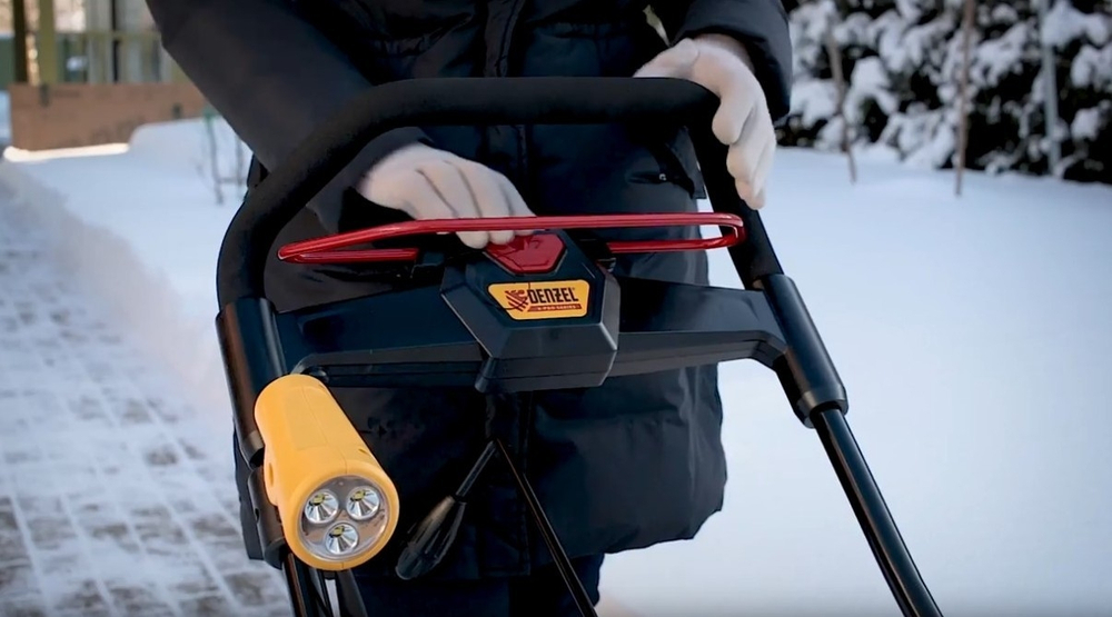 Снегоуборщик DENZEL EST-51Li