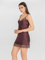 Короткая сорочка на узких бретелях из искусственного шелка