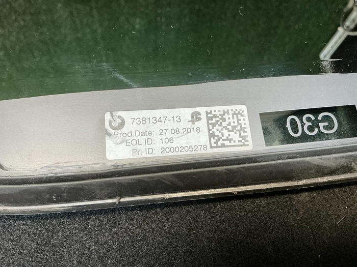 Форточка двери задняя левая BMW 5er G30 (17-23)