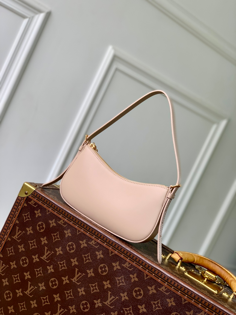 Louis Vuitton Pochette LV Bloom