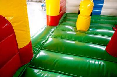 Коммерческий надувной батут "Радужный город" 12*6*3 м