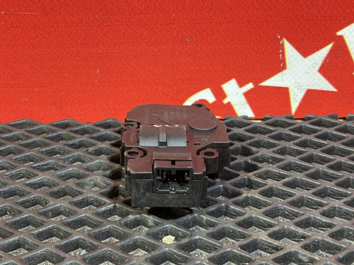 Моторчик заслонки отопителя 2018г