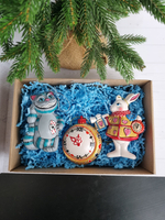 Часы из Алисы ёлочная игрушка из фарфора