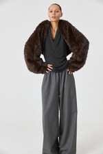 Лонгслив с V-образным вырезом