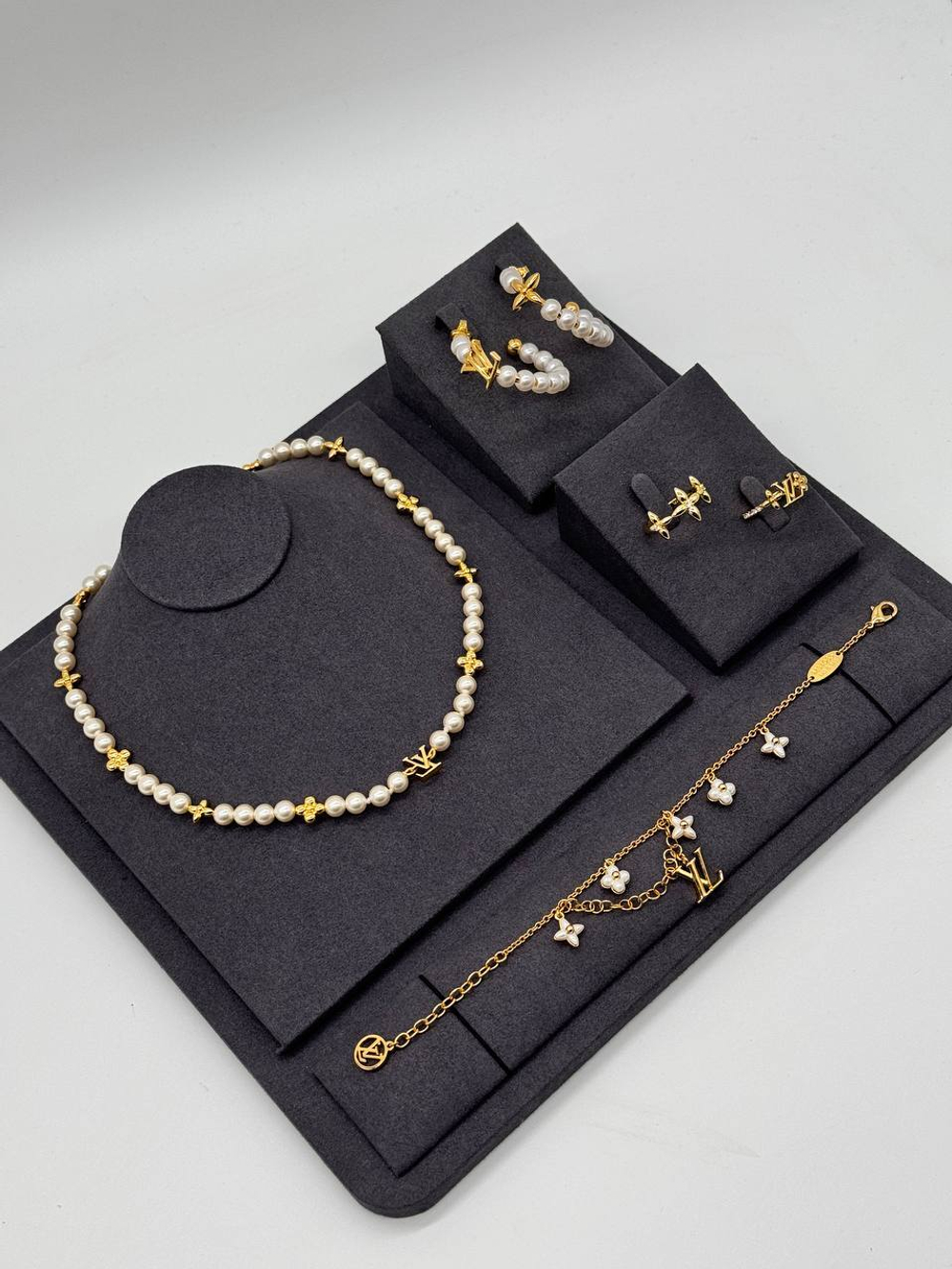 Браслет Louis Vuitton