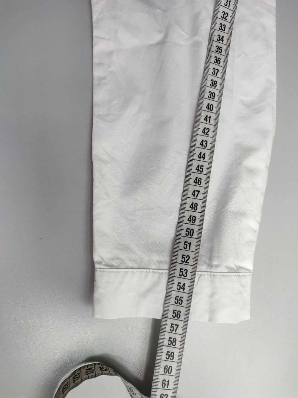 Рубашка лаконичного кроя 46-48 размер