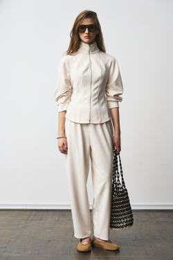 Костюм брючный 1287 молоко