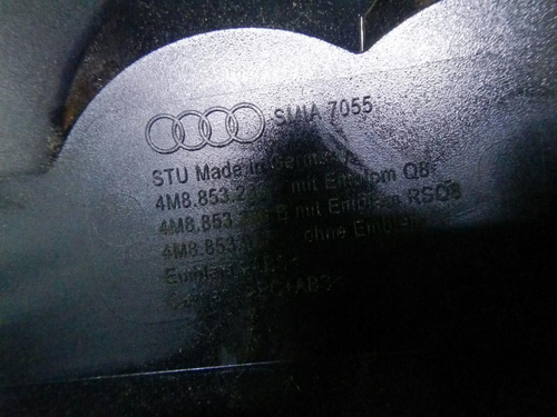 Накладка крышки багажника Audi Q8 (2018-н.в.)