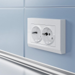 Розетка двойная с заземлением (белый)