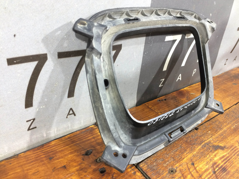 Накладка ПТФ левая Kia Sorento 2 (XM) 12-20 Б/У Оригинал 865232P510