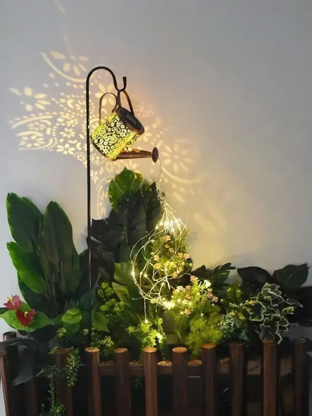 Садовый светильник на солнечной батарее уличный "Лейка"