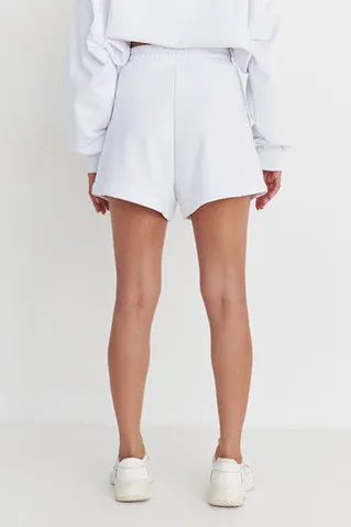 Шорты укороченные белого цвета