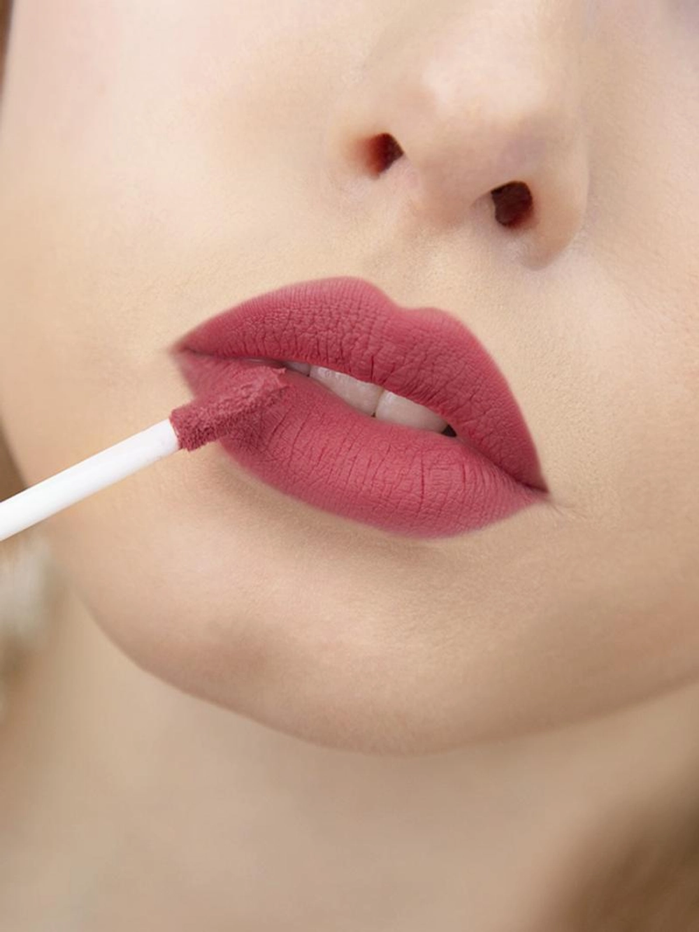 Блеск для губ LuxVisage Pin-up ultra matt 5 гр
