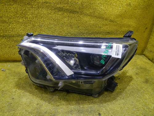 Фара левая Toyota Rav 4 CA40 (2015-2019) LED