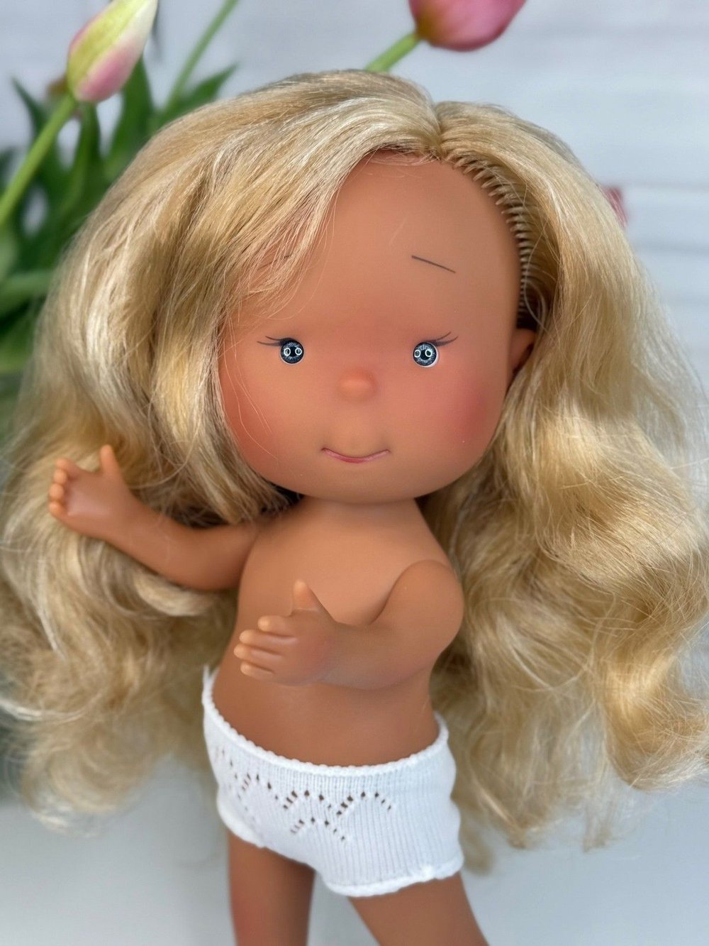 Кукла Nines виниловая 30см PIPPA LATINA без одежды (2899WL2)