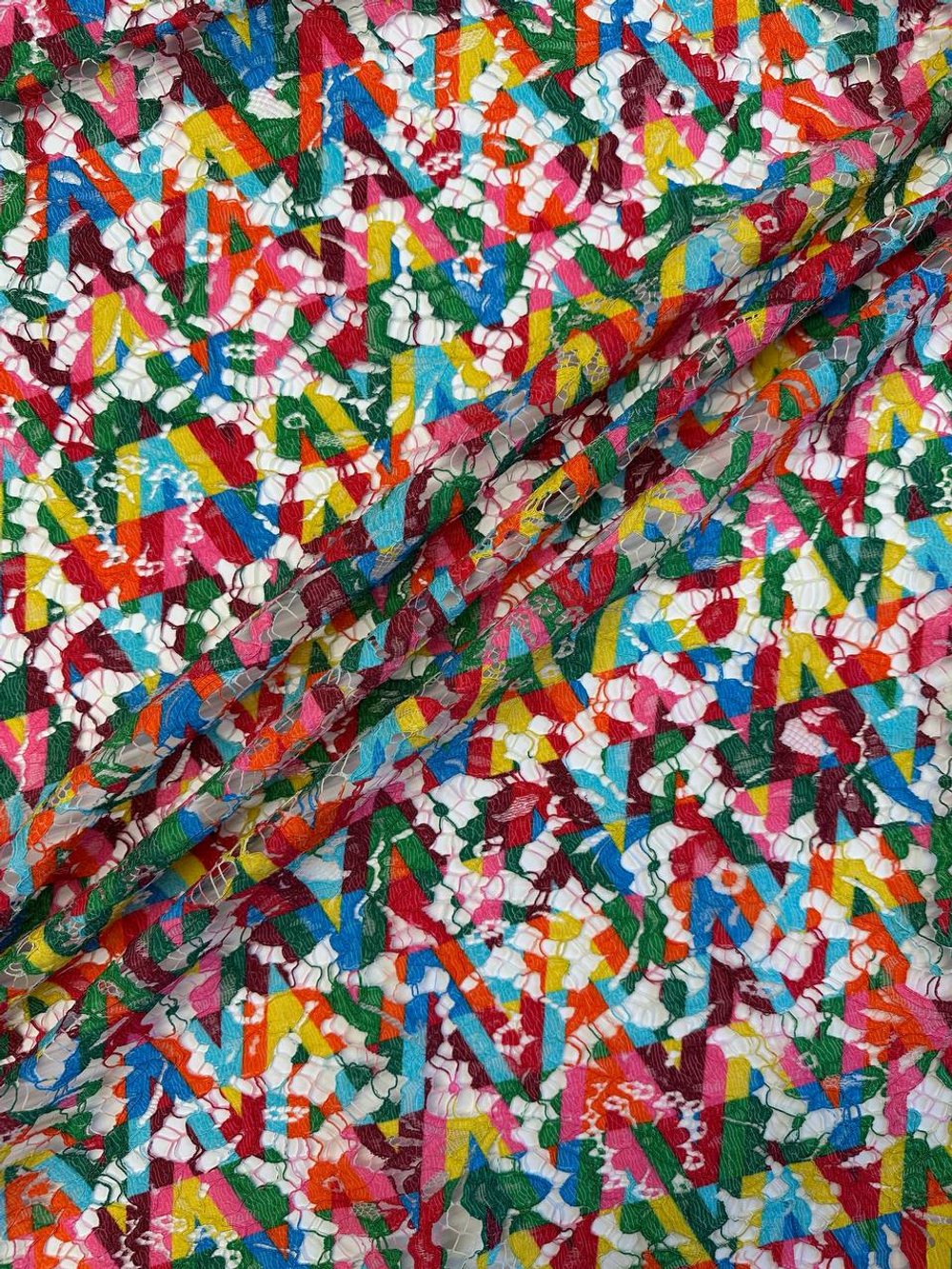 Кружево хлопок с п/э Valentino с разноцветным геометричным принтом