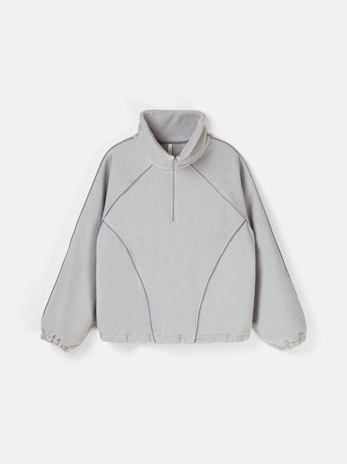 Олимпийка с контрастными окантовками и утяжкой 