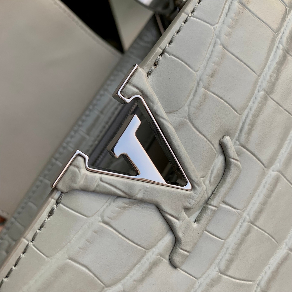 Louis Vuitton Capucines Mini