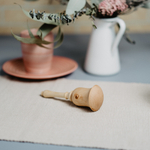 Деревянная погремушка из кедра с наполнением из пшена. WT5