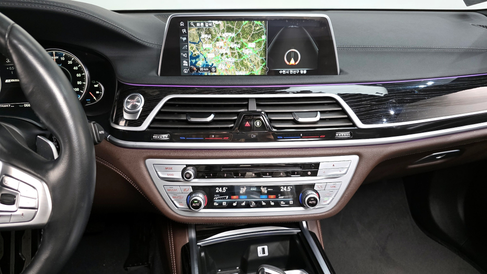 BMW 7 серии (G11) 740e iPerformance M Sport